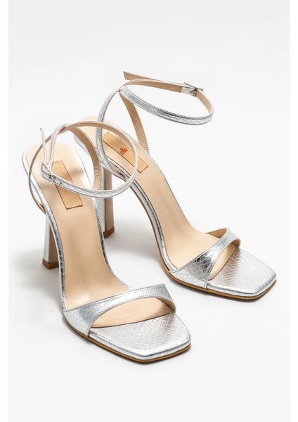 Lame Kadın Topuklu Sandalet fiyatları