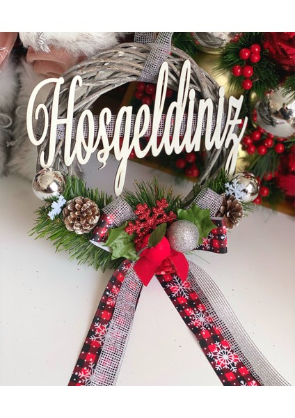 Yılbaşı Lüks Özel Tasarım Gri Ahşap Ev Dekorasyon Duvar Kapı Süsü Çelenk Çam Ağaçlı modelleri