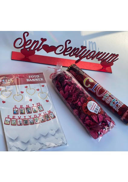 Sevgililer Günü Aşk Romantik Sofra Sunum Set Kalp Konfeti Kokulu Gül Ahşap Seni Seviyorum Çerçeve