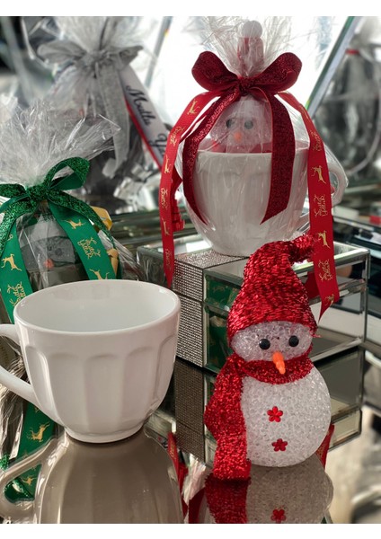 Yeni Yıl Yılbaşı Hediye Seti Işıklı Kardan Adam Dekorasyon Süs Büyük Porselen Kupa Fincan Kase Beyaz modelleri