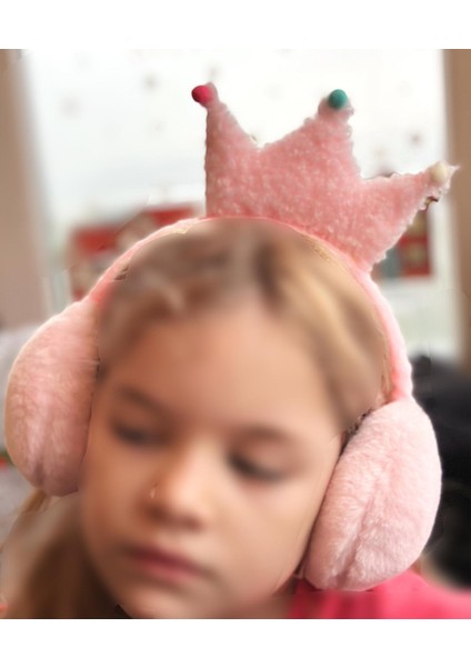 Yeni Moda Sevimli Pofuduk Tüylü Peluş Kaşmir Prenses Kraliçe Taçlı Kulaklık Çocuk Yetişkin Pembe fiyatları
