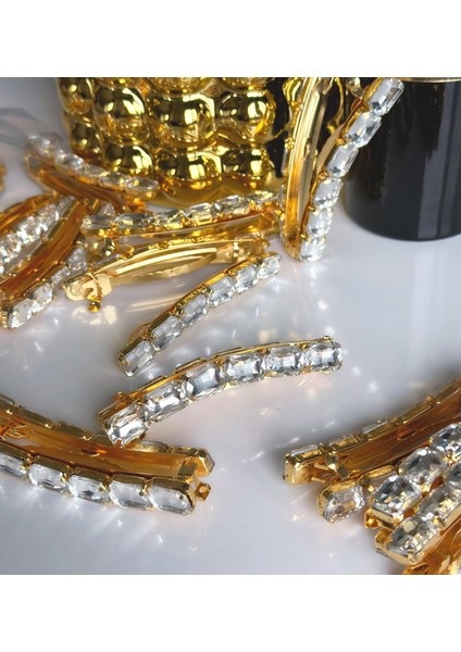 Gold Altın Metal Lüks Renkli Kristal Cam Taşlı Muz Toka Klipsli Dikdörtgen Kare Model Beyaz