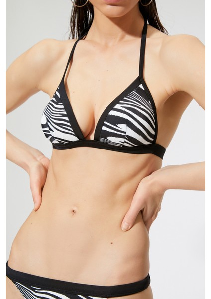 Koton Üçgen Bikini Üstü Zebra Desenli Kaplı Boyundan Bağlamalı indirimleri