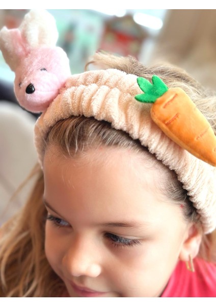 Peluş Pofuduk Oyuncak Tavşan Havuçlu 3D Yumuşak Bebek Çocuk Kadın Makyaj Bandana Saç Bantı Lastikli