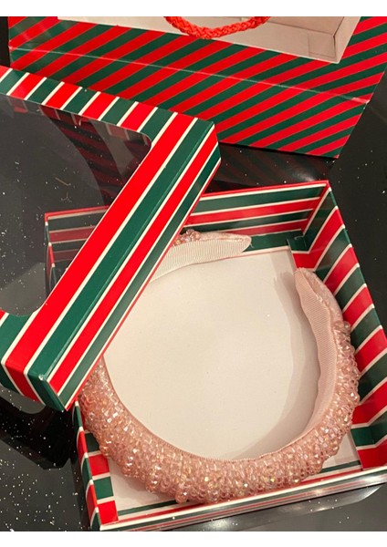 Yılbaşı Özel Gün Lüks Kristal Taş Kaplamalı Bombeli Tacı Taşlı Taç Hediye Kutulu Kına Nişan Pembe fiyatları