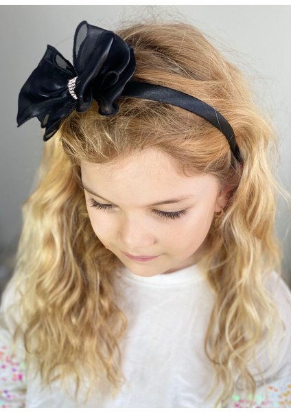 Parlak Organze Büyük Taşlı Fiyonk Taç Kadın Çocuk Tacı Siyah fiyatları