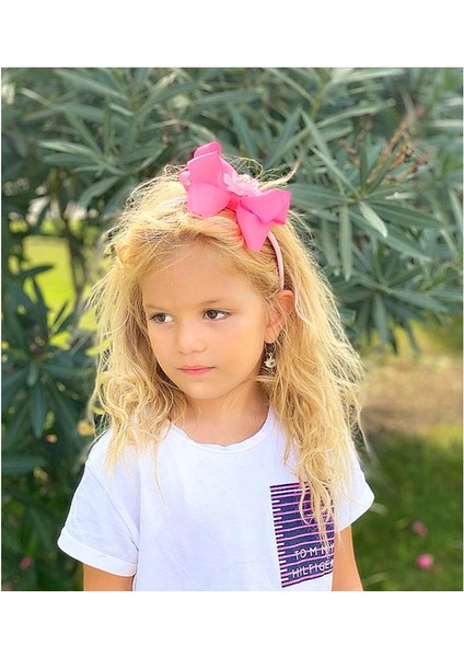 Özel Tasarım Lüks Neon Pembe Katlı Fiyonk Çiçekli Broşlu Taç Yetişkin Çocuk Tacı Hediye Kutusunda fiyatları