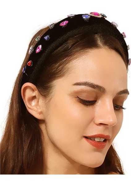 Kristal Renkli Taş Işlemeli Bombeli Süngerli Siyah Parlak Taç fiyatları