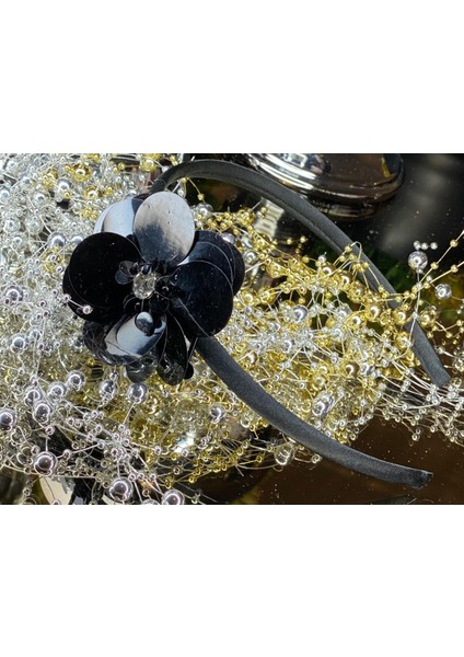 Iri Parlak Ayna Pullu Taşlı Özel Tasarım Çiçekli Saten Taç Siyah fırsatları