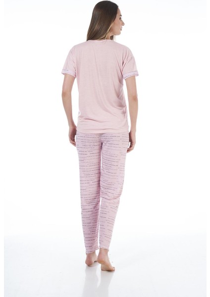 22120 Kadın Yazı Desenli Kısa Kollu Viskon Pijama Takımı modelleri