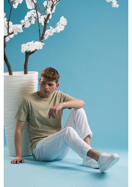 Slimfit Pamuklu Bisiklet Yaka Likralı Kısa Kol Erkek Triko Yazlık T-Shirt