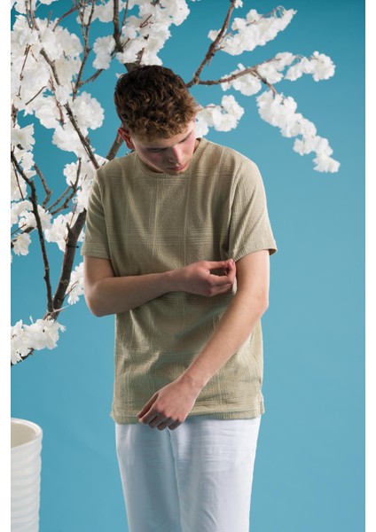 Slimfit Pamuklu Bisiklet Yaka Likralı Kısa Kol Erkek Triko Yazlık T-Shirt fiyatları