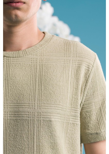 Slimfit Pamuklu Bisiklet Yaka Likralı Kısa Kol Erkek Triko Yazlık T-Shirt fırsatları