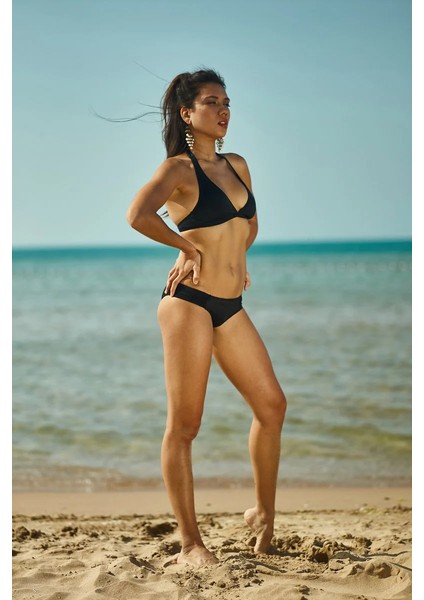 Siyah Kalın Üçgen Bikini Üstü modelleri