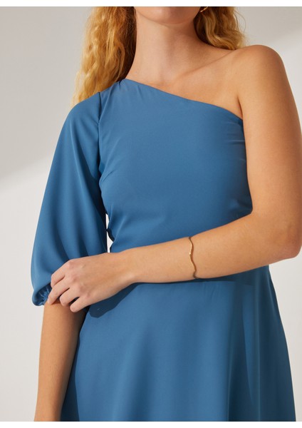 Tek Omuz Yaka Düz Indigo Mini Kadın Elbise Cape-Düz