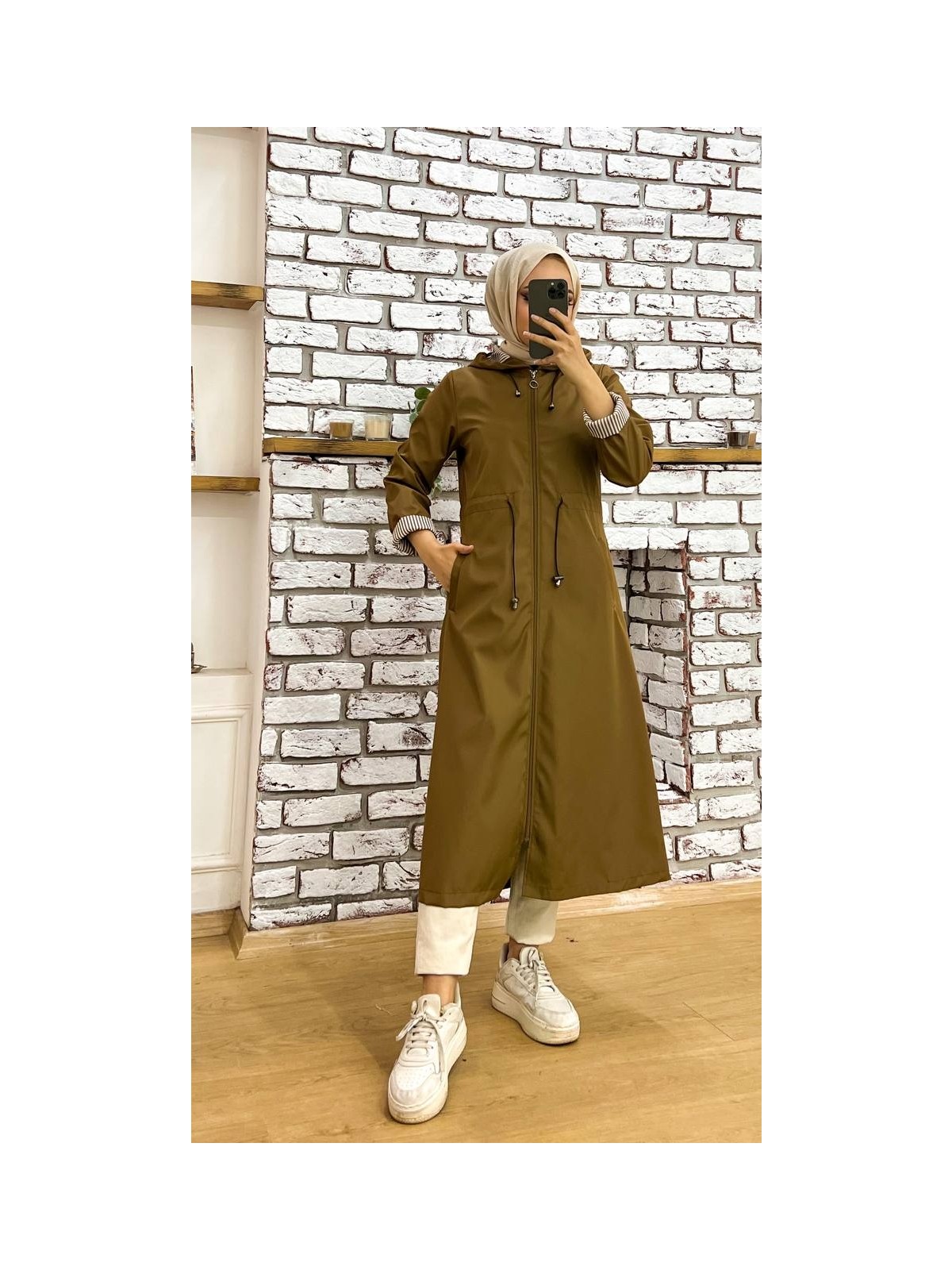 Marjinal City Bej Içi Çizgili ve Kendinden Astarlı Su Geçirmez Kadın Trençkot - Görsel 3