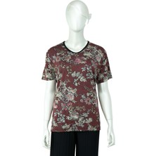 Oppland Kadın Çiçek Desenli Hafif V Yaka Kısa Kollu Tam Kalıp Normal Kesim Likralı Turlu Viskon Penye Kumaş Anne Bluz