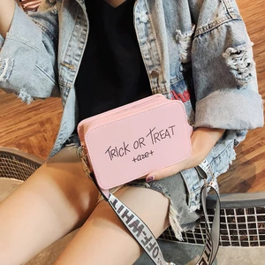 Kadınlar Kare Çanta Kadın Omuz Çantası Geniş Bant Tek Omuz Messenger Çantası Moda Mektubu Mini Küçük Kare Çanta (Yurt Dışından)