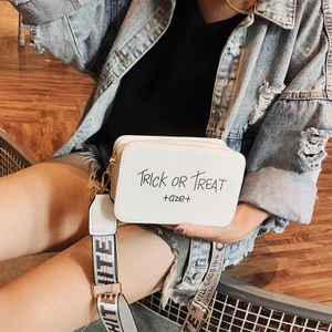 Kadınlar Kare Çanta Kadın Omuz Çantası Geniş Bant Tek Omuz Messenger Çantası Moda Mektubu Mini Küçük Kare Çanta (Yurt Dışından)
