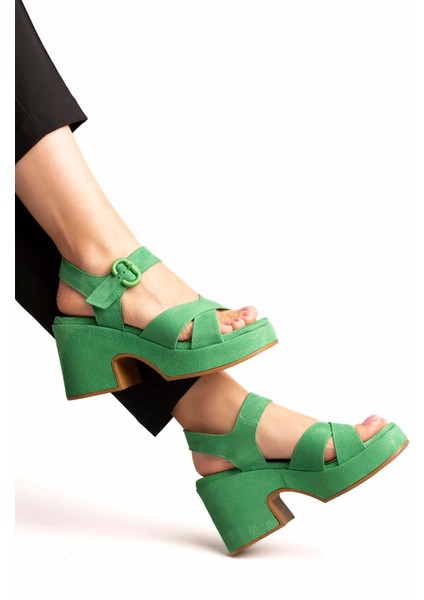 Lane Ön Çapraz Bant Detaylı Günlük Kadın Ayakkabı Yeşil modelleri