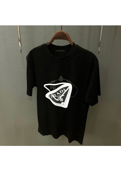 Göğüs Baskılı T-Shirt
