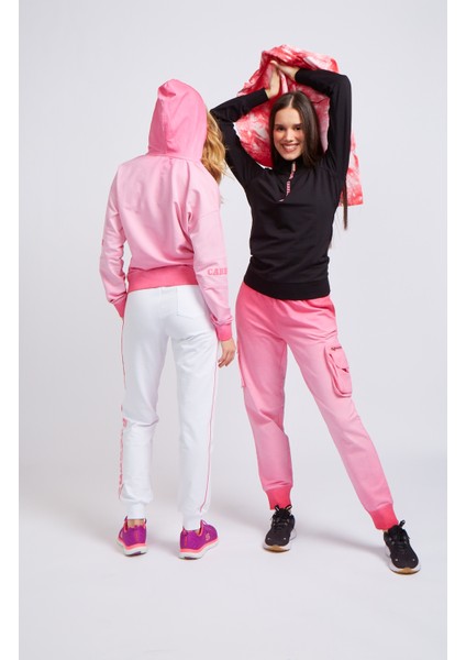 Stone, Organik Pamuktan, Kolu Baskılı, Pigment Parca Boyalı, Kanguru Cepli, Pembe Sweat