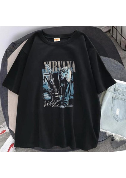 Rock Serisi Nirvana Poster Siyah Oversize T-Shirt fiyatları