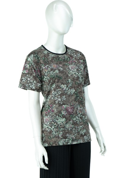 Kadın Gül Desenli Yuvarlak Yaka Kısa Kollu Tam Kalıp Normal Kesim Likralı Turlu Viskon Penye Kumaş Anne Bluz fiyatları