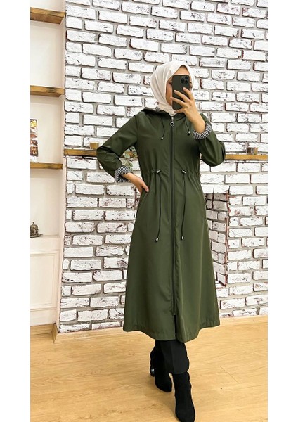 Haki Içi Çizgili ve Kendinden Astarlı Su Geçirmez Kadın Trençkot fırsatları