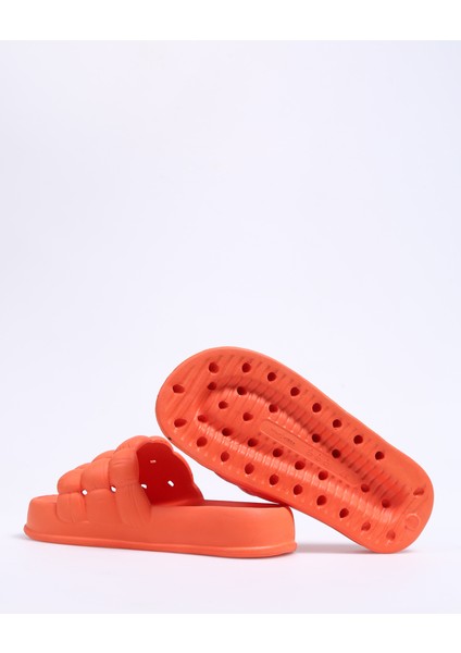 Terlik, 39, Turuncu fırsatları