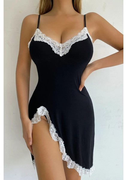 Derin Yırtmaçlı Şık Gecelik