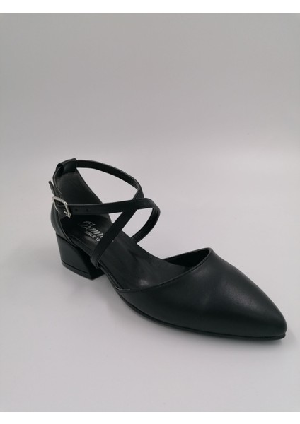 Solmaz Damla Siyah Renk Bilekten Bağlamalı Stiletto