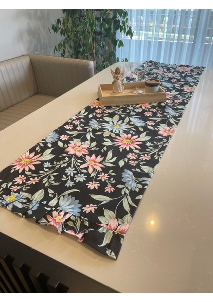 Dertsiz Leke Tutmaz Vintage Fırfırlı Siyah Çiçekli Runner fiyatları