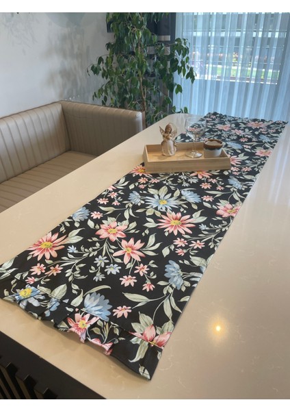 Dertsiz Leke Tutmaz Vintage Fırfırlı Siyah Çiçekli Runner modelleri