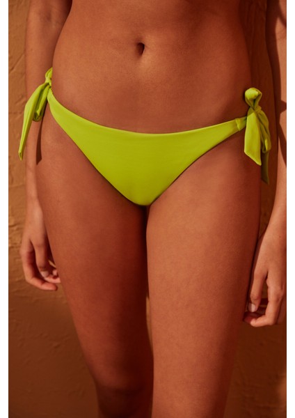 Basic Brazilian Bikini Altı