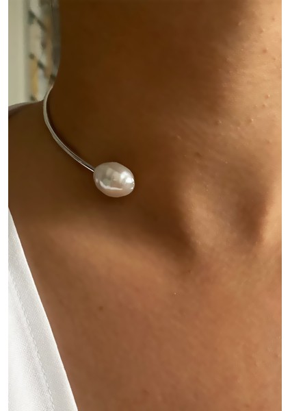 İnci Detay Kelepçe Choker Kolye