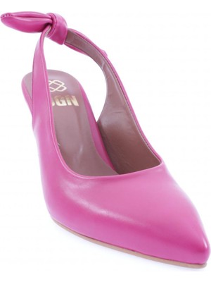 DGN 701-22Y Kadın Sivri Burun Parmak Dekolteli Bilekten Bağlamalı Topuklu Ayakkabı