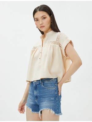Koton Crop Bohem Bluz Hakim Yaka Şerit Kroşe Detaylı
