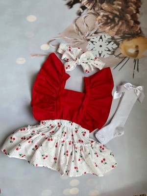 Mini Kids & Baby Kız Bebek Kiraz Desenli Salopet Beyaz Fiyonklu Çorap Set