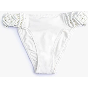 Bikini Altı Normal Bel Kroşe Detaylı