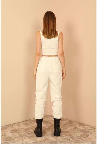 Aradım Taradım Kapitone Kumaş Paçası Lastikli Kadın Pantolon-Ekru
