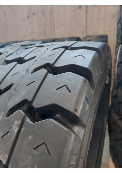 6.50-10 Billas Sumo Dolgu Forklift Lastiği fiyatları