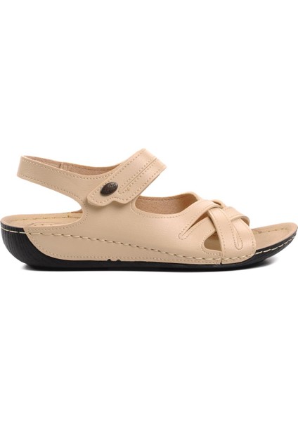 16.035 Kadın Bej Sandalet fiyatları