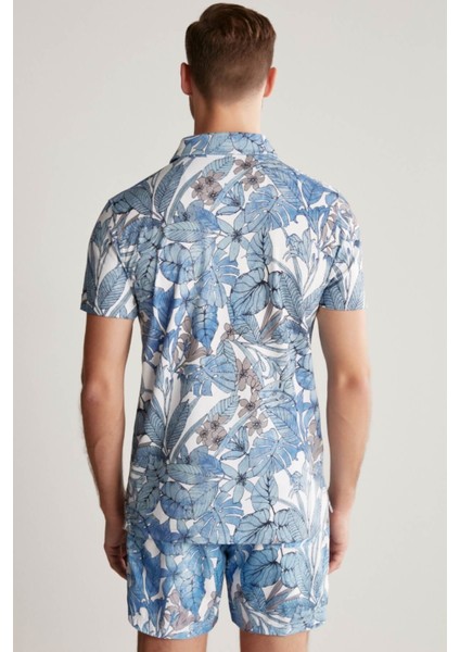 Çiçek Desenli Mavi Polo Yaka T-Shirt