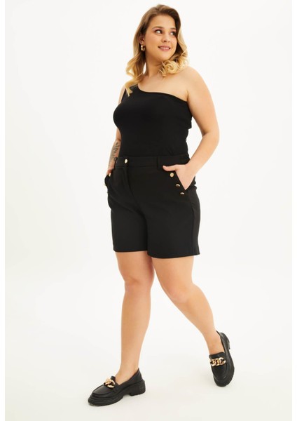 Cep Detaylı Metal Düğmeli Şort fiyatları