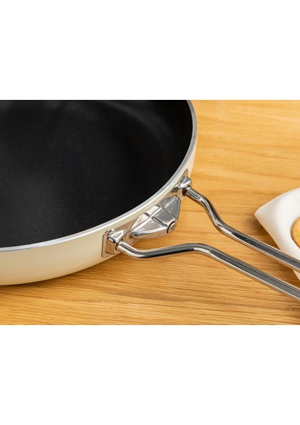 English Home Excellence Alüminyum Non-Stick Tava 26 cm Krem