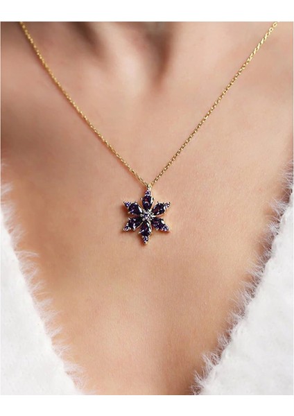 Romantik Buluşma Kış Masalı Işıklı Müzikli Kar Küresi ve Lotus Çiçeği Kolye