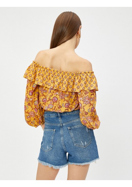 Etnik Desenli Crop Bluz Omzu Açık Fırfırlı fırsatları