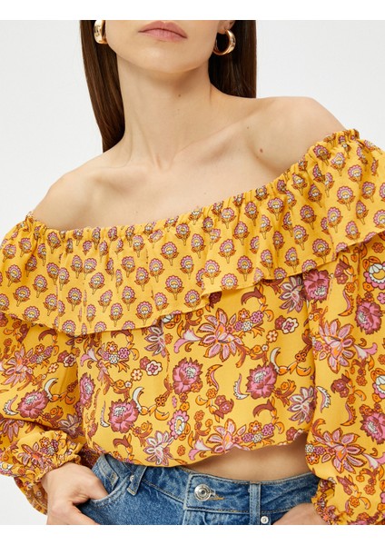 Etnik Desenli Crop Bluz Omzu Açık Fırfırlı indirimleri
