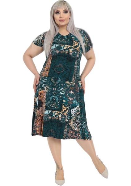 Butik Yeşil Etnik Desen Kısa Kollu Büyük Beden Midi Elbise